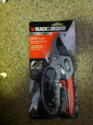 Black Decker Garden IQ 8-inch Ratchet Pruner