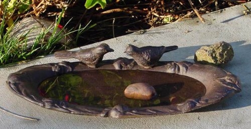 70722 Cast Iron Oval Plate Small Love-birds Bath Feeder