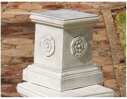 Design Toscano English Rosette Garden Sculptural Plinth - Large