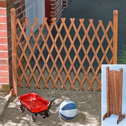 Wooden Lattice Expandable Fence