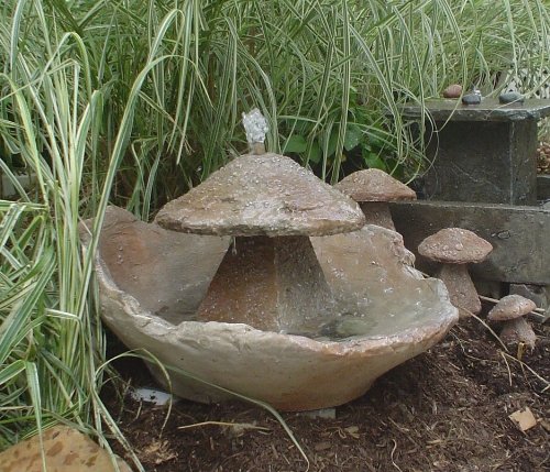 Garden Fountain Cast Stone Mushroom Cascade Concrete Patio Outdoor Rock Garden Water Feature