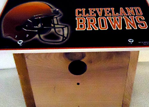 1  Titmouse Bird House With A  Cleveland Browns  Metal Sign Roof 125in Opening11b6b202801