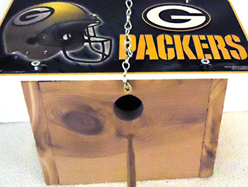 1  Titmouse Bird House With A  Green Bay Packers  Metal Sign Roof 125in Openingwith perchwithchain