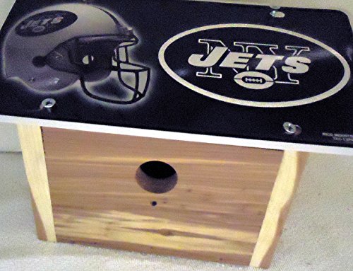 1  Titmouse Bird House With A  New York Jets  Metal Sign Roof 125in Opening11b17b42220