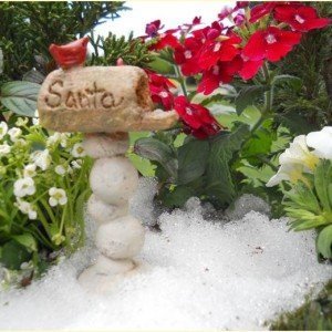 Miniature  Fairy Garden Santa Mailbox cw Pick