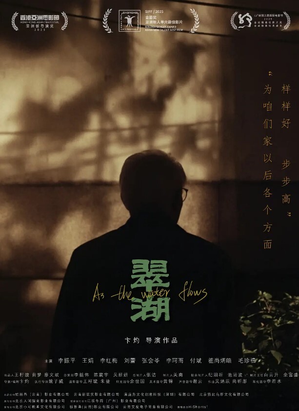 高端外围牛仔裤笑起来甜美妹子近距离特写口交大屌招牌动作抬腿侧入抽插猛操 - 一点即播